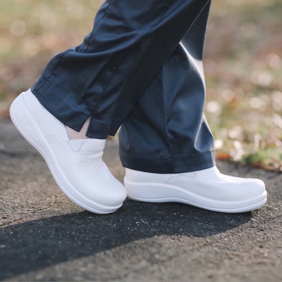 alegria white shoes